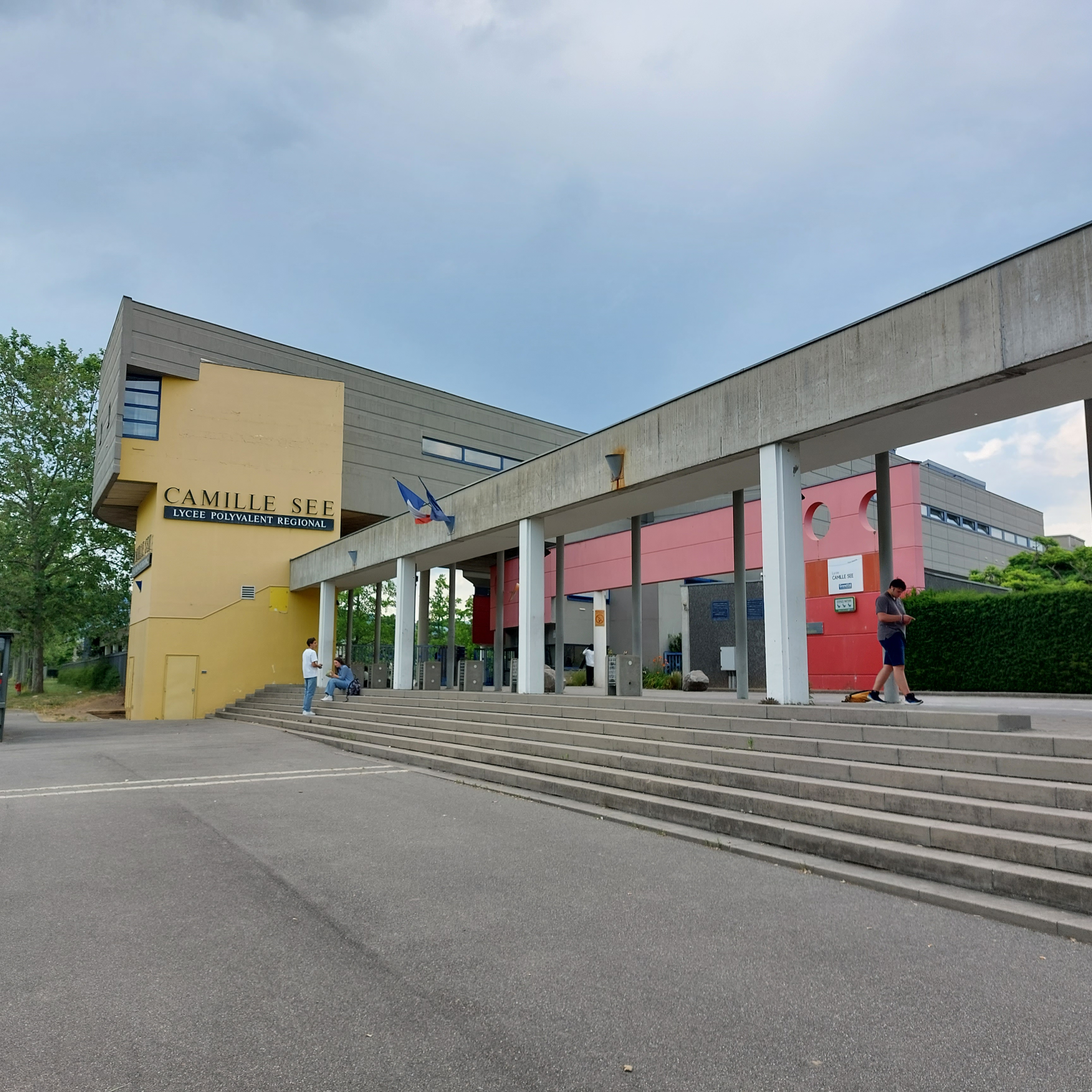 Partnerschule Lyce Camille Se_Bericht Montag.jpg
